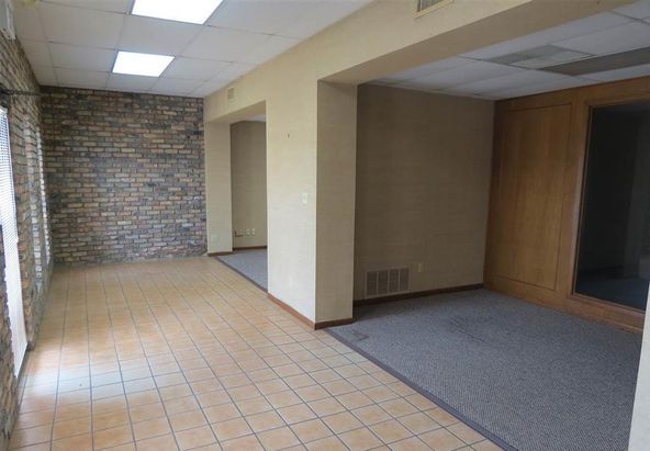 200 W Broad St, Mineola, TX 75773